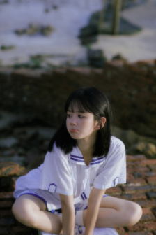 美女把腿张开让男人桶视频